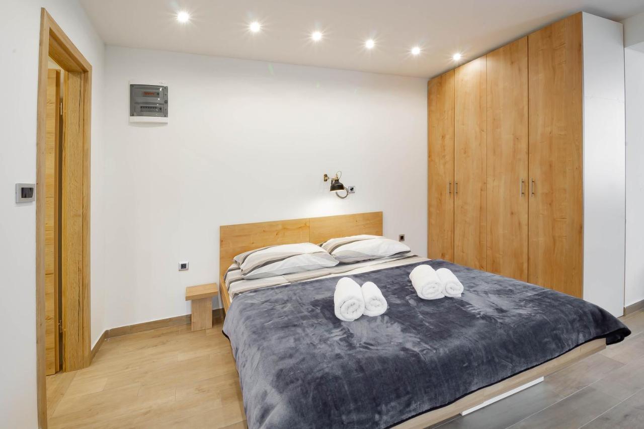 Apartments Marinici Rijeka - With Private Parking ภายนอก รูปภาพ