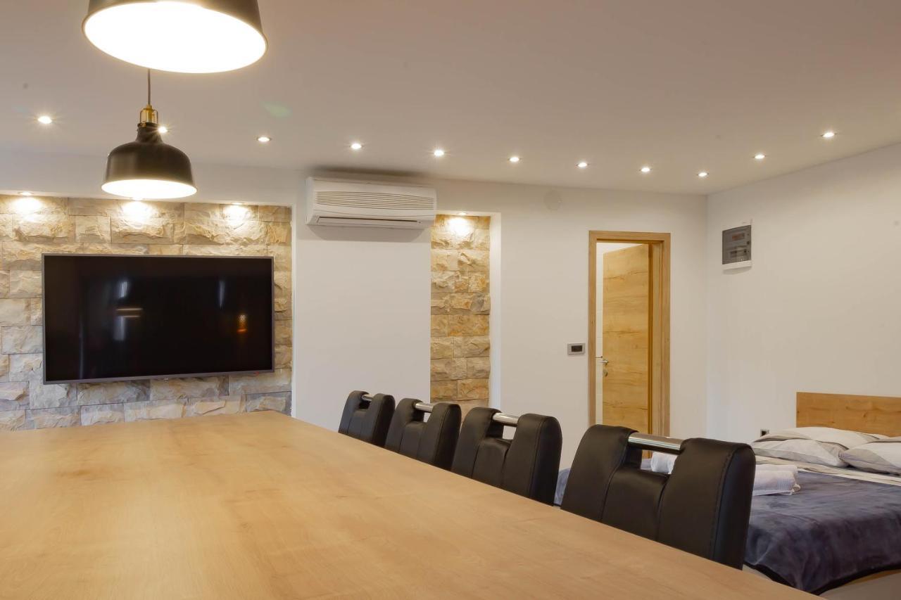 Apartments Marinici Rijeka - With Private Parking ภายนอก รูปภาพ